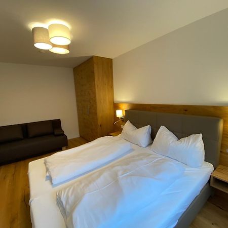 Apartments Freitag - H1 Winden am See المظهر الخارجي الصورة