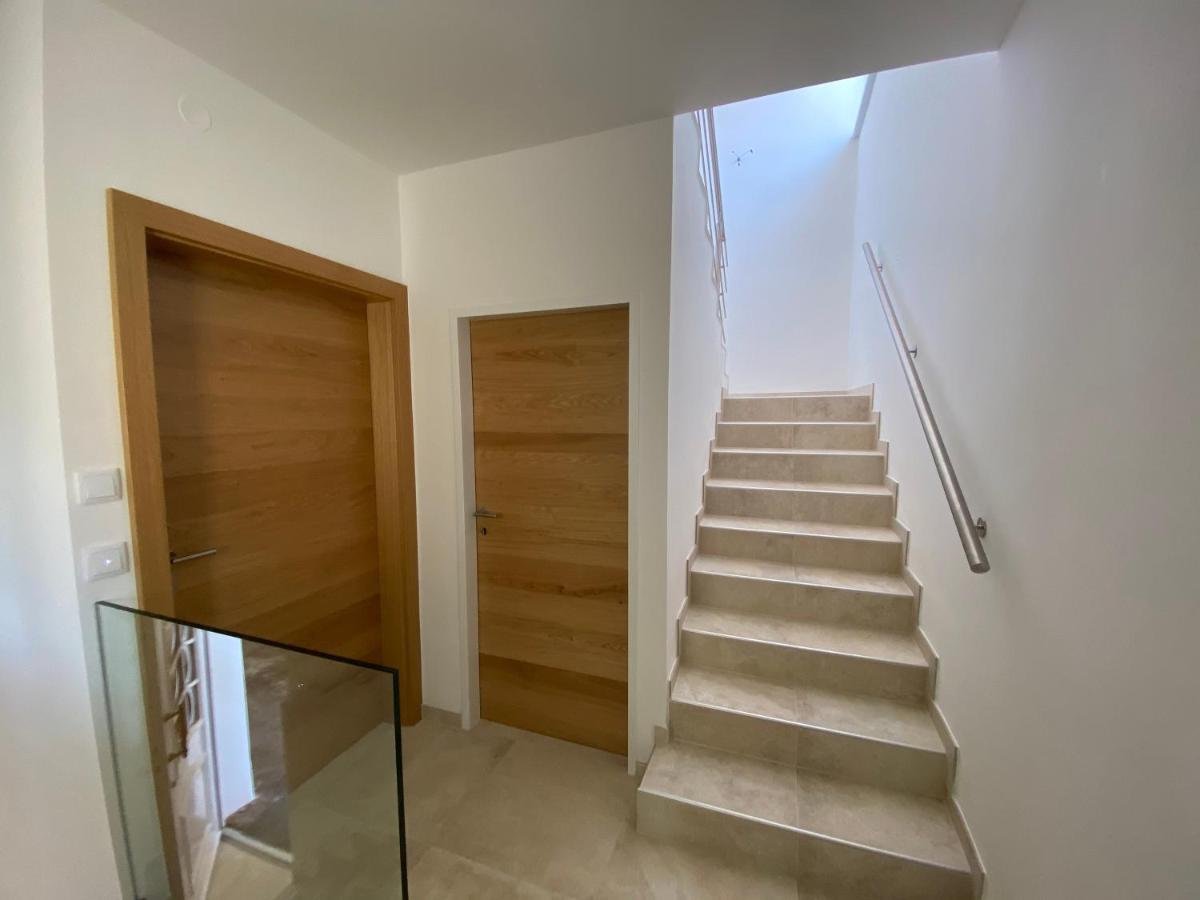 Apartments Freitag - H1 Winden am See المظهر الخارجي الصورة