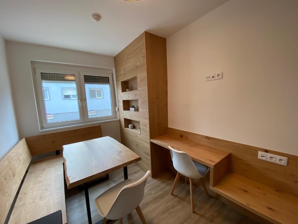 Apartments Freitag - H1 Winden am See المظهر الخارجي الصورة