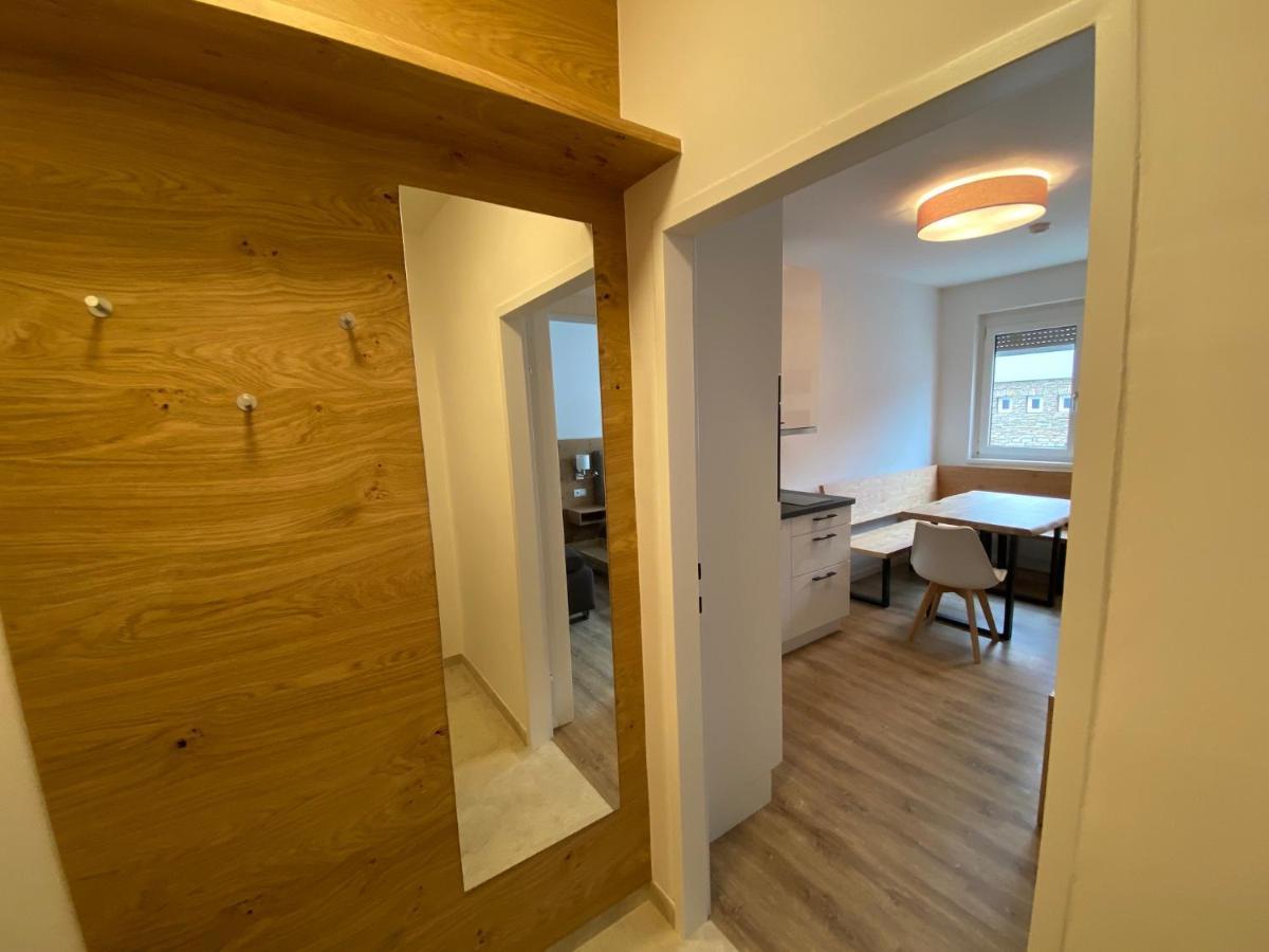 Apartments Freitag - H1 Winden am See المظهر الخارجي الصورة