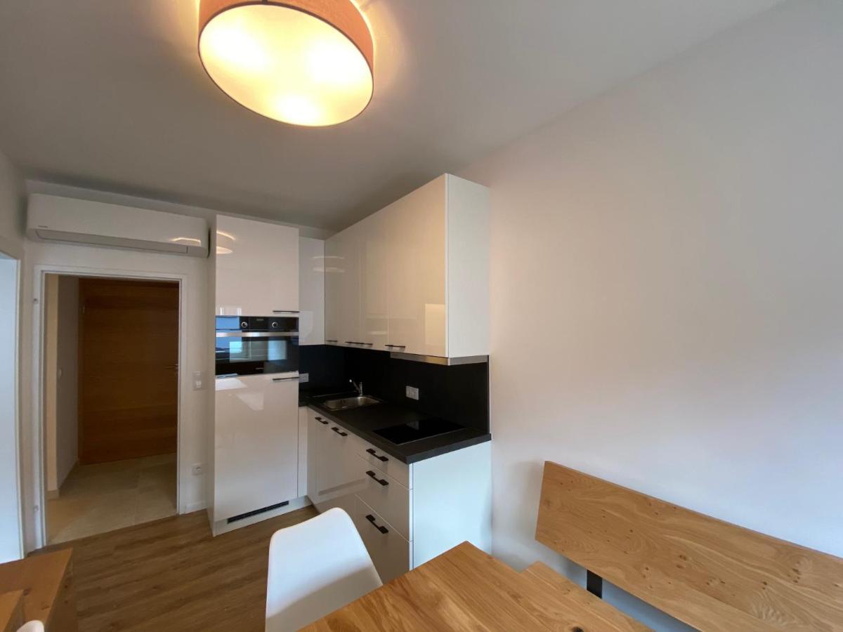 Apartments Freitag - H1 Winden am See المظهر الخارجي الصورة