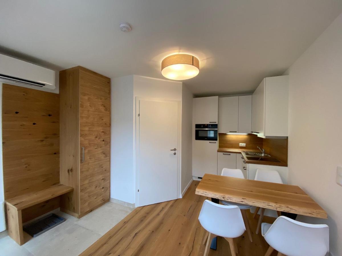 Apartments Freitag - H1 Winden am See المظهر الخارجي الصورة