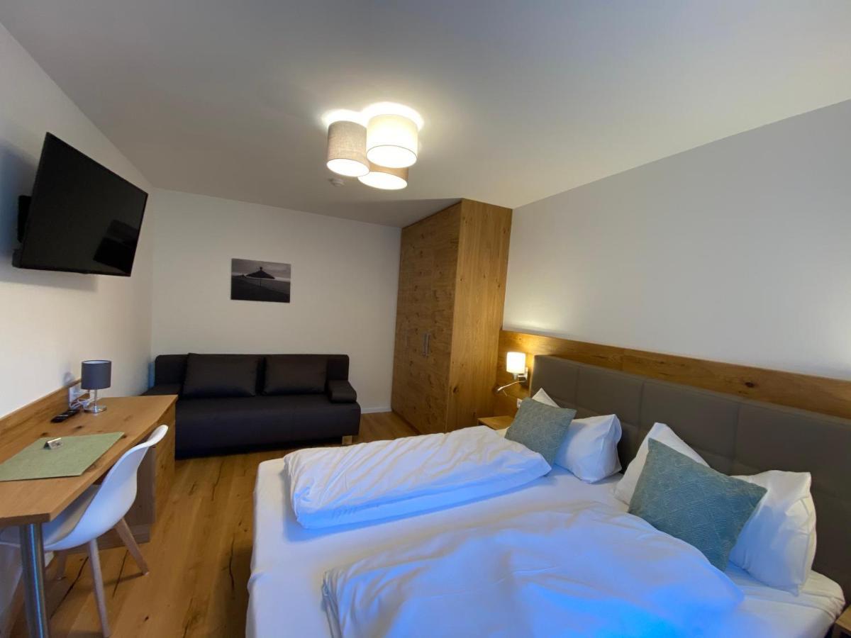 Apartments Freitag - H1 Winden am See المظهر الخارجي الصورة