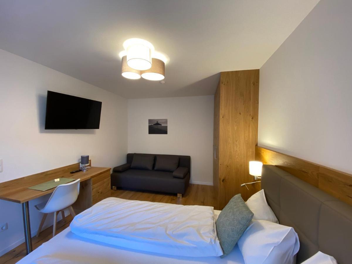 Apartments Freitag - H1 Winden am See المظهر الخارجي الصورة