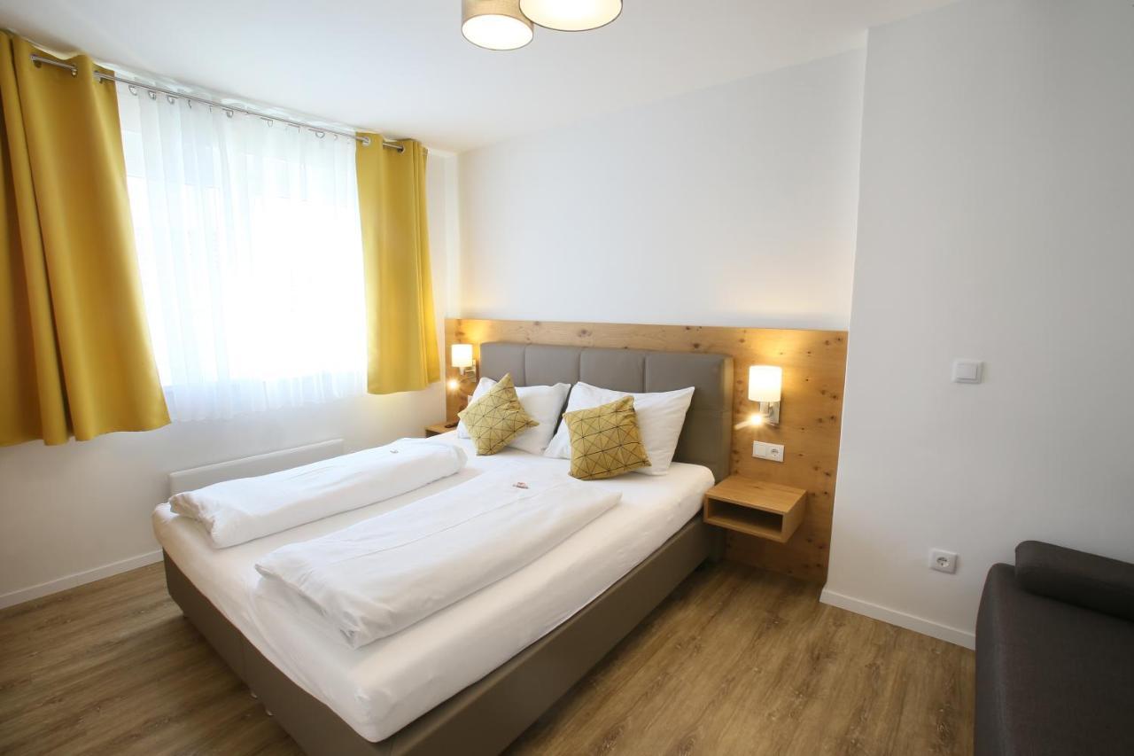 Apartments Freitag - H1 Winden am See المظهر الخارجي الصورة