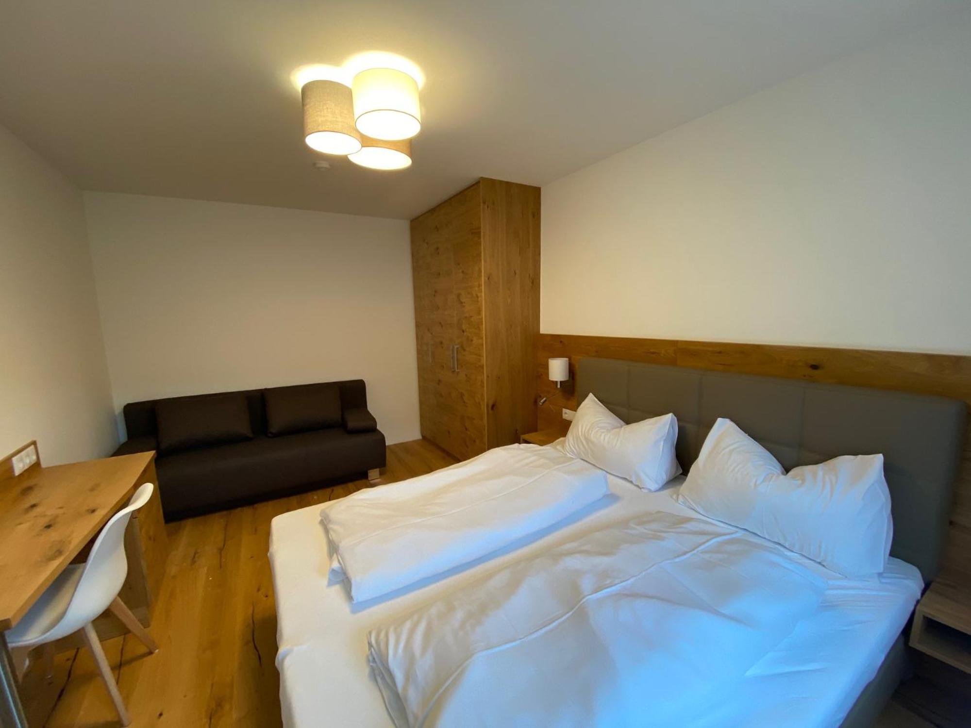 Apartments Freitag - H1 Winden am See المظهر الخارجي الصورة